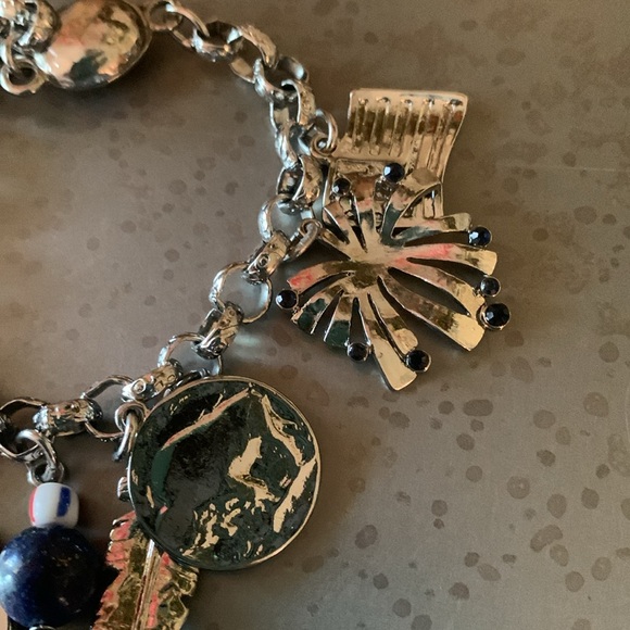 Chico, NEW WITH TAGS, Bracelet, AMERICANA COLLECTION, magnetic closure. - Picture 8 of 9